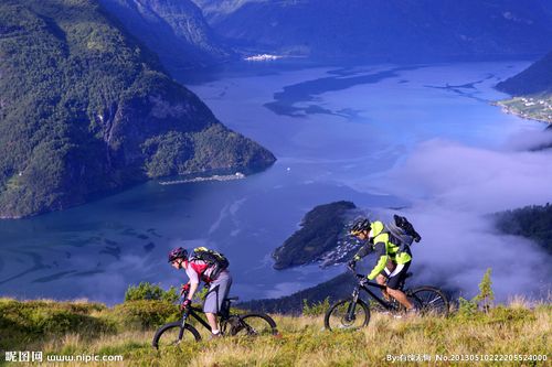 最初他们被 最初他们被